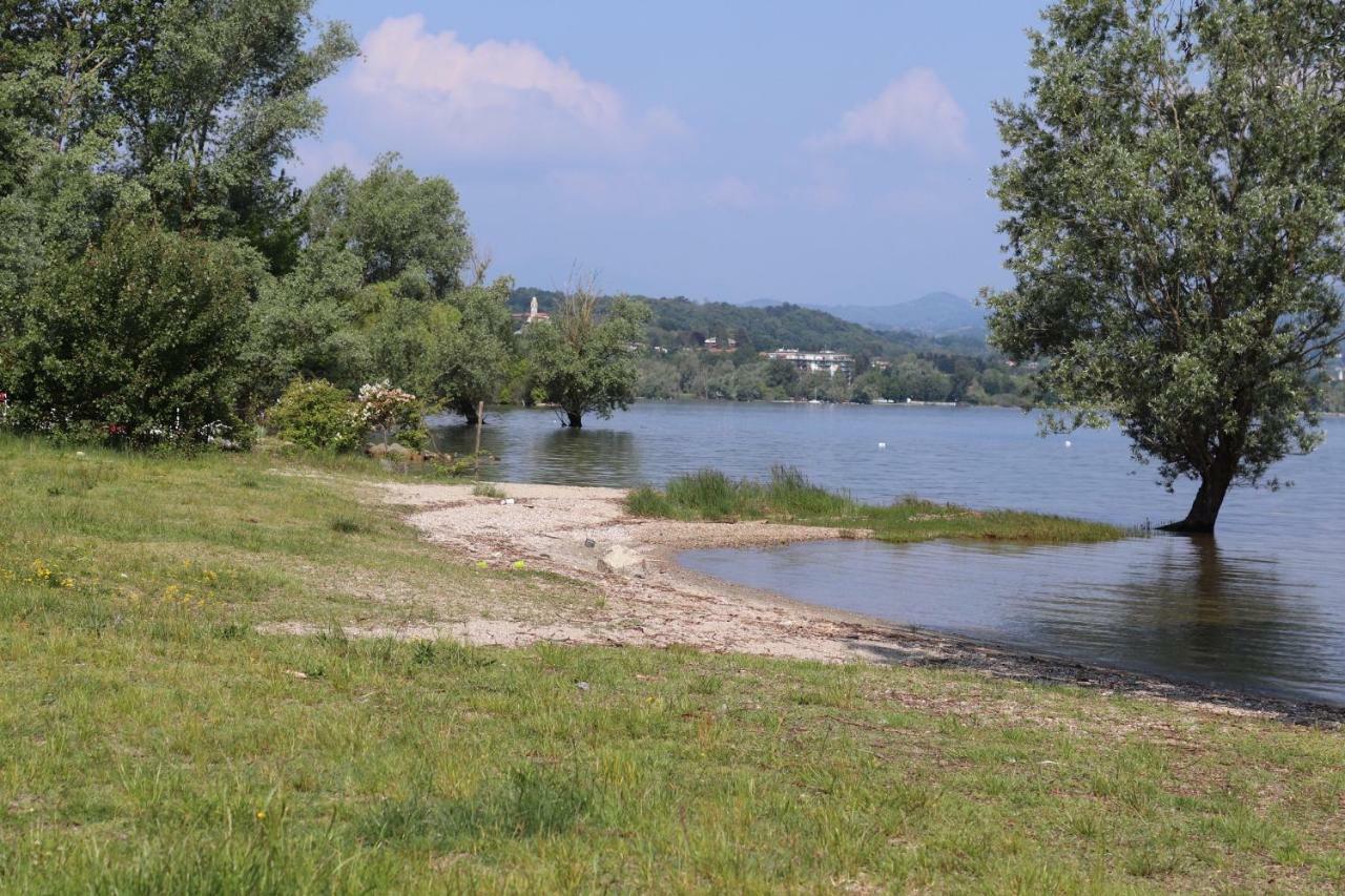 Casa Martina Lägenhet Castelletto sopra Ticino Exteriör bild